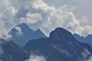 13 Zoom verso il Pizzo del Diavolo preceduto dal Pegherolo